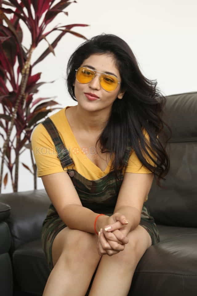 Actress Priyanka Jawalkar At Taxiwala Press Meet Photos