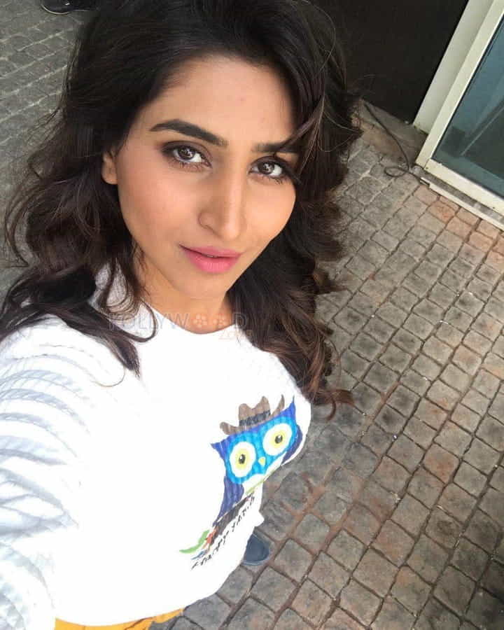Actress Shamili Sounderajan Photos