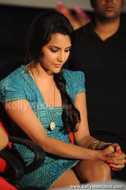 Beautiful Priya Anand Sexy Stills