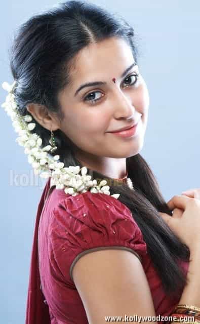 Dhisha Pandey Sexy Pics