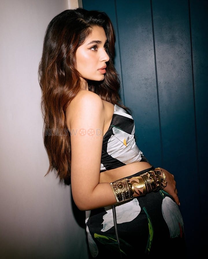 Gorgeous Krithi Shetty in a Mulberry Silk Satin Strapless Tube Corset Top with a Long Fishcut Skirt Photos 02