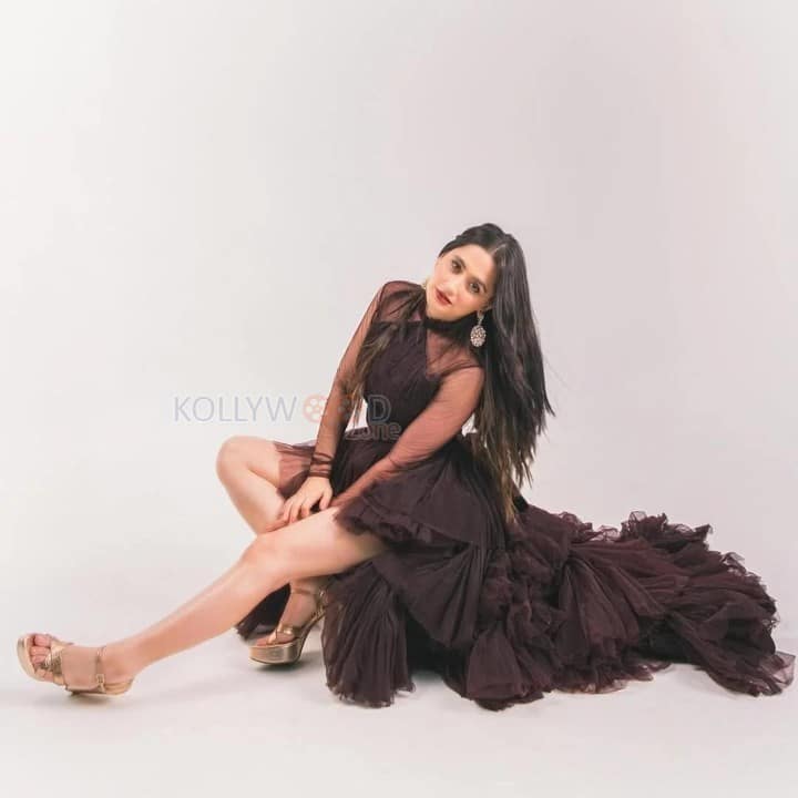 Gorgeous Sanjeeda Sheikh in a Brown Ruffled Designer Gown Photoshoot Pictures 01