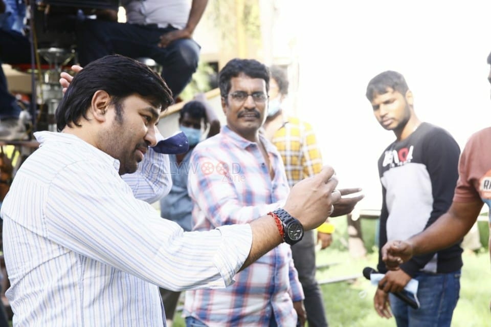 Kasethan Kadavulada Movie Shooting Pics