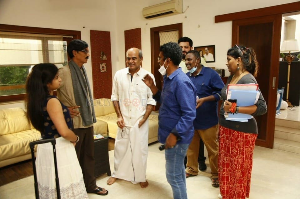 Kasethan Kadavulada Movie Shooting Pics