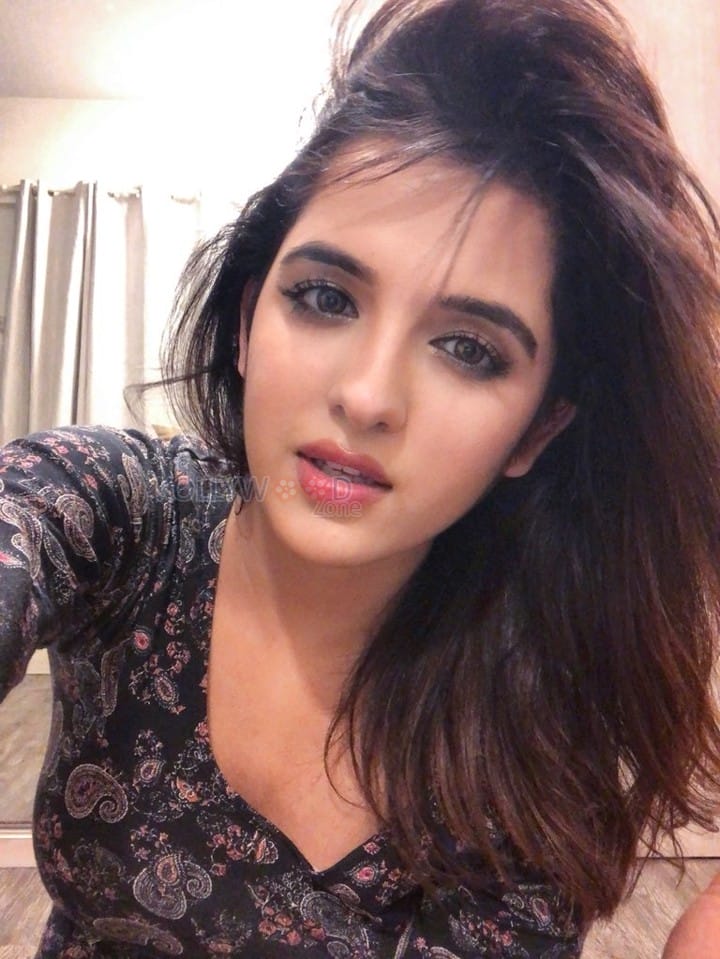 New Zealand Singer Shirley Setia Sexy Pictures 07