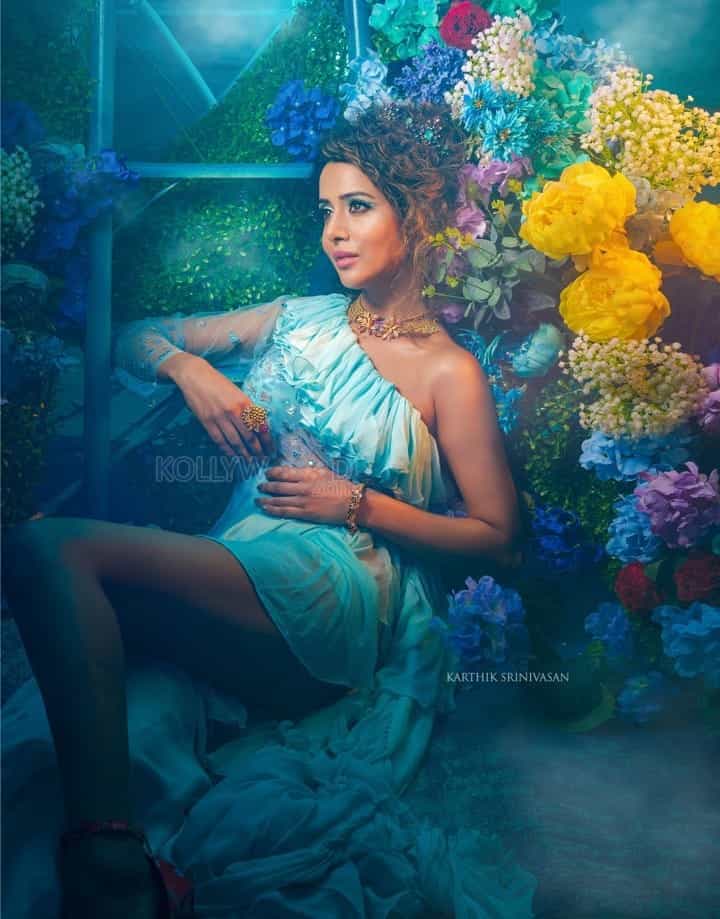 Raiza Wilson In Karthik Srinivasan The Royals Calendar Photoshoot Pictures
