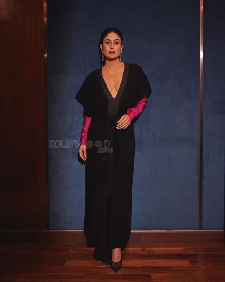 Sexy Kareena Kapoor in a Black Deep Neck Gown With Hot Pink Sleeves Photos 01