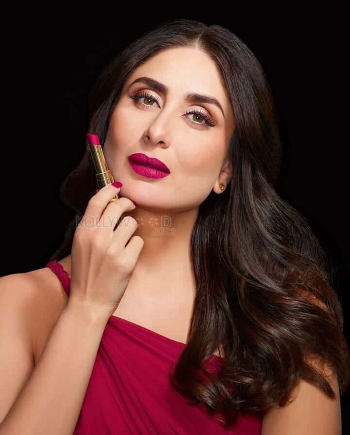 Stylish Bollywood Diva Kareena Kapoor Photoshoot Pictures 01