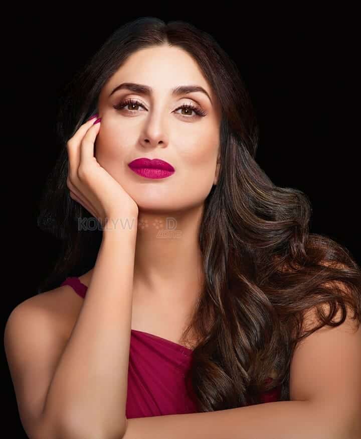 Stylish Bollywood Diva Kareena Kapoor Photoshoot Pictures 03