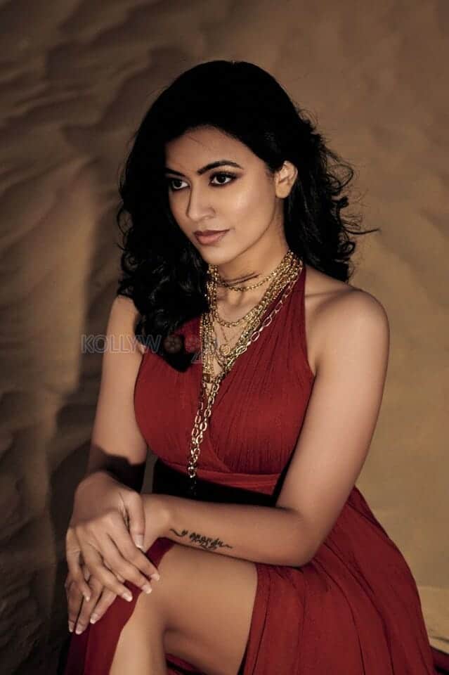 TN 43 Heroine Anju Kurian Photoshoot Stills 02