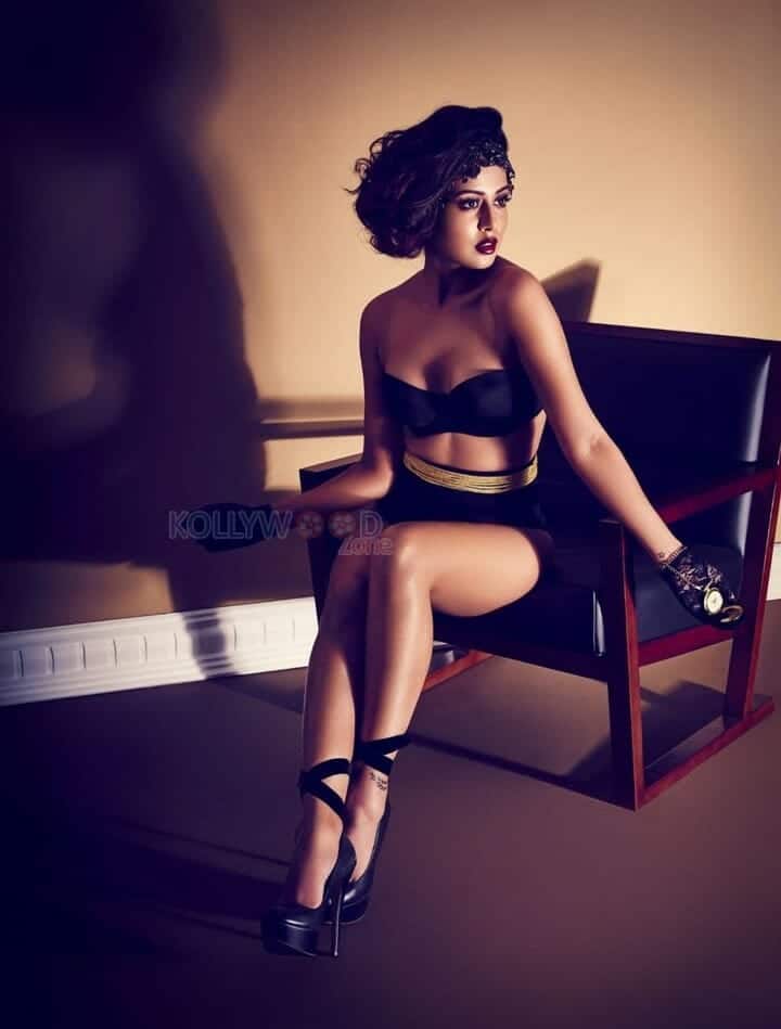 Tamil Actress Raiza Wilson Sexy Photoshoot Pictures 01