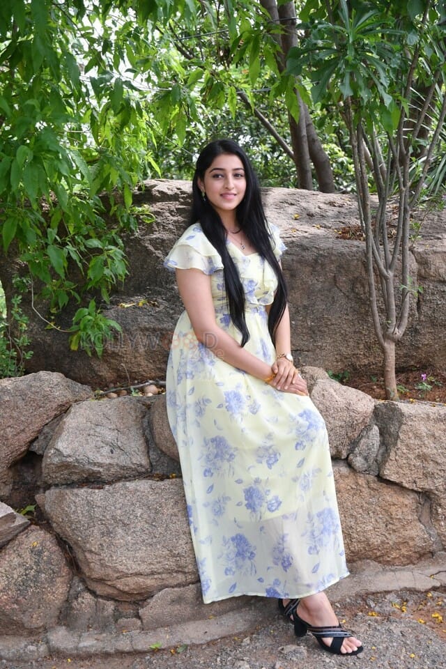 Telugu Actress Mouryaani Latest Photoshoot Pictures