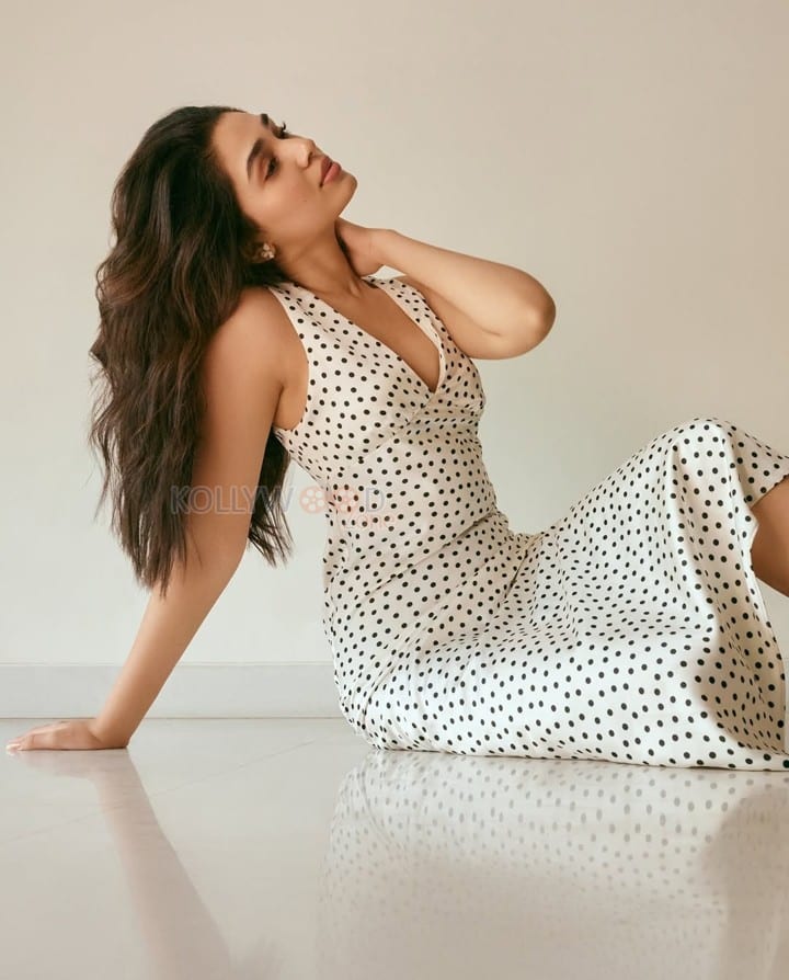 Telugu Beauty Krithi Shetty in a Polka Dotted Dress Pictures 04