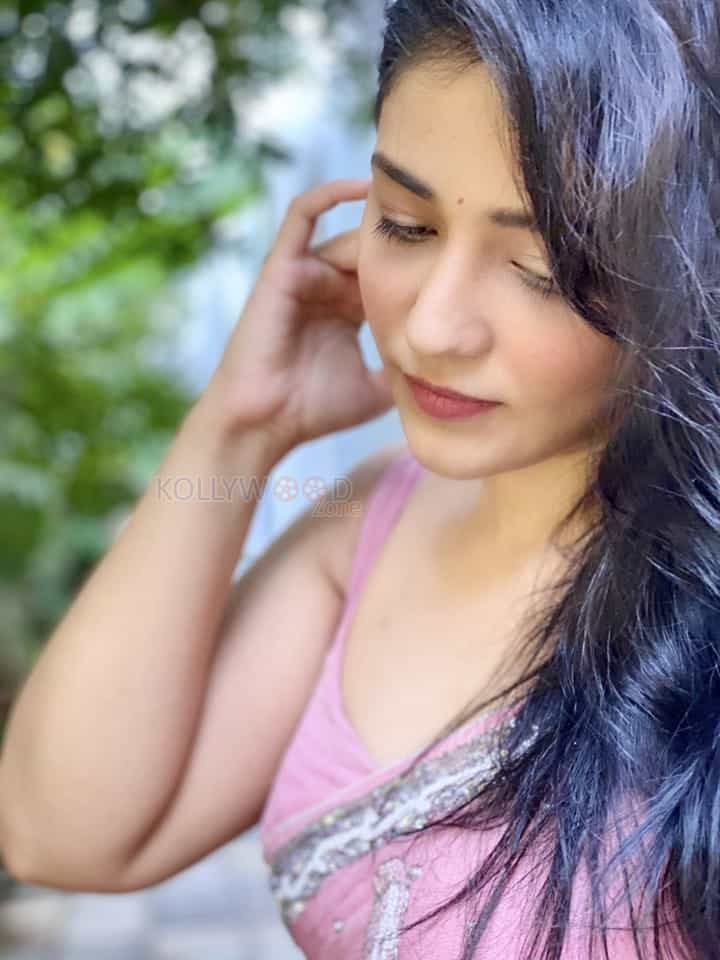 Telugu actress priyanka jawalkar glam photoshoot pictures
