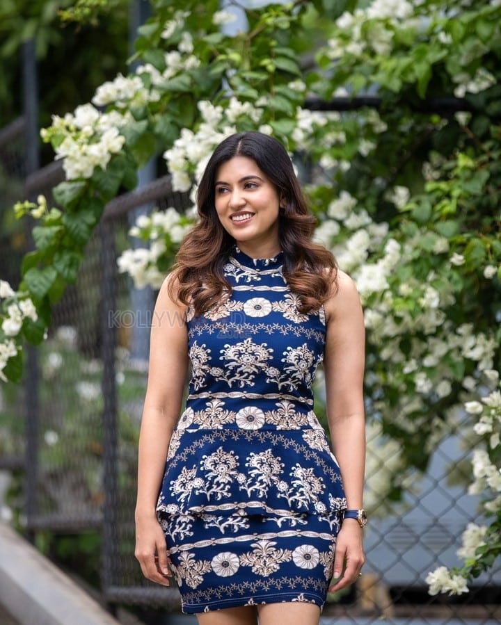Wolf Actress Anju Kurian in a Blue Floral Print Mini Dress Photos 05