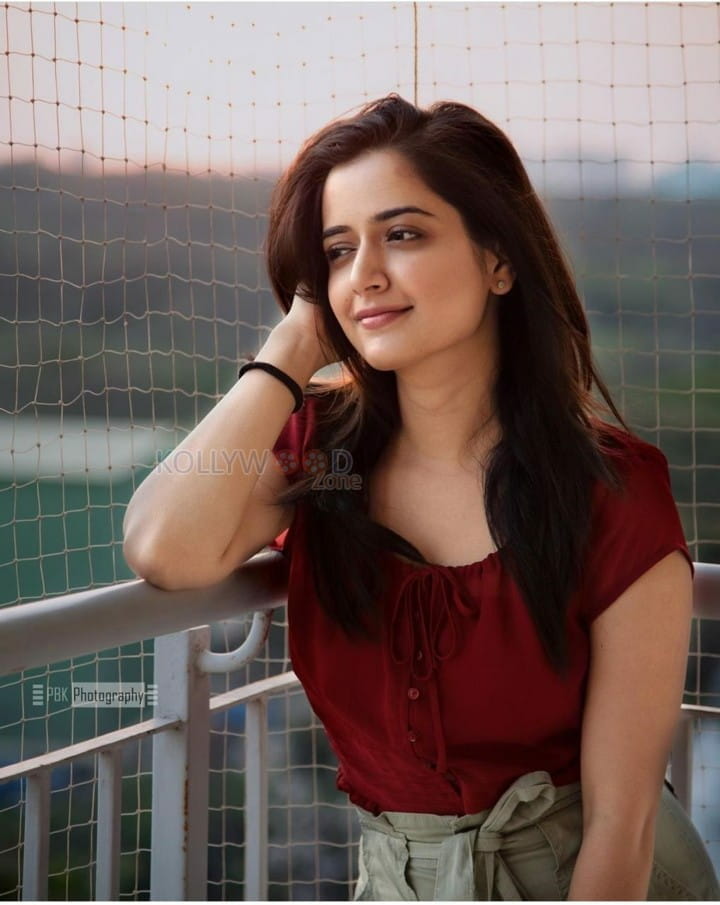 Actress Ashika Ranganath Pictures