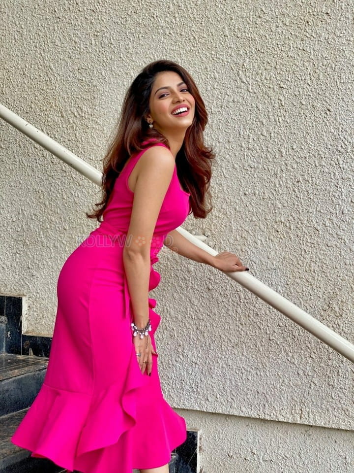 Actress Kaashima Rafi Pink Dress Photoshoot Pictures