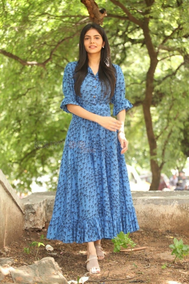 Actress Misha Narang at Missing Movie Promotional Song Press Meet Photos 14