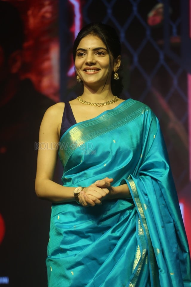 Actress Misha Narang at The 100 Movie Pre Release Event Pictures 11