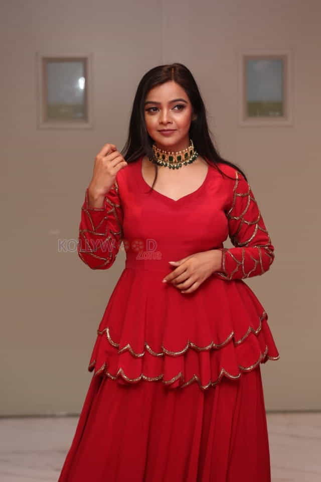 Actress Nithya Shetty At O Pitta Katha Pre release Photos