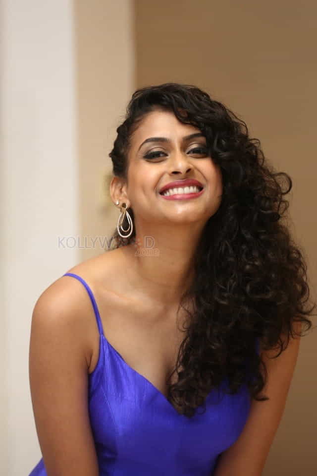 Actress Nitya Naresh At Operation Gold Fish Pre release Event Photos