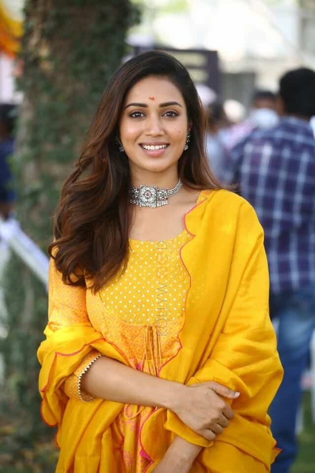 Actress Nivetha Pethuraj at Das Ka Dhamka Movie Opening Photos 02