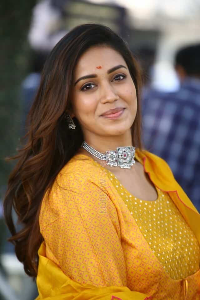 Actress Nivetha Pethuraj at Das Ka Dhamka Movie Opening Photos 05