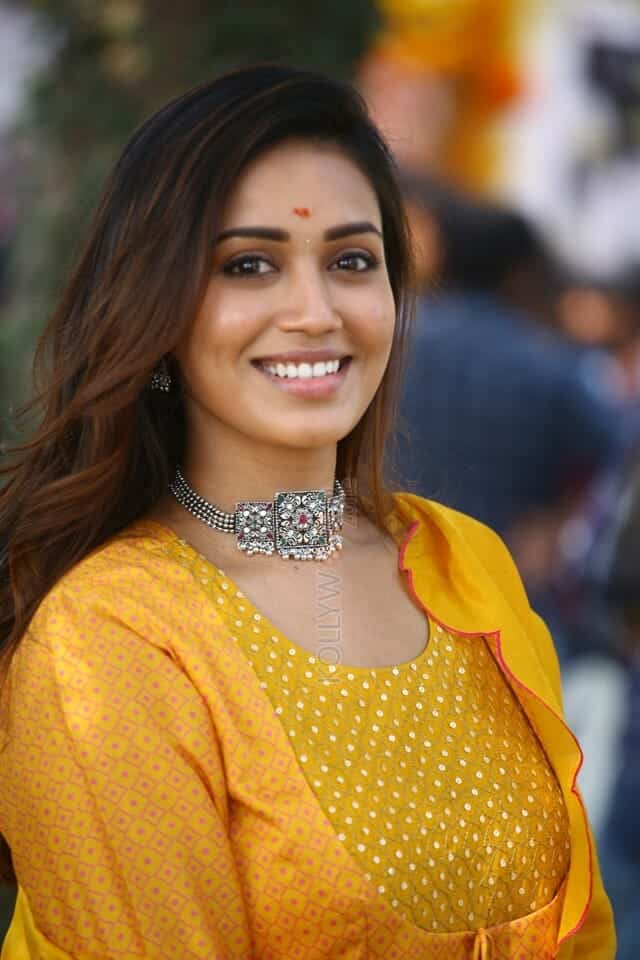 Actress Nivetha Pethuraj at Das Ka Dhamka Movie Opening Photos 07