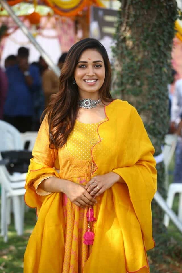 Actress Nivetha Pethuraj at Das Ka Dhamka Movie Opening Photos 12