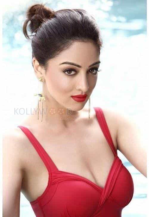 Actress Sandeepa Dhar Sexy Photoshoot Pictures