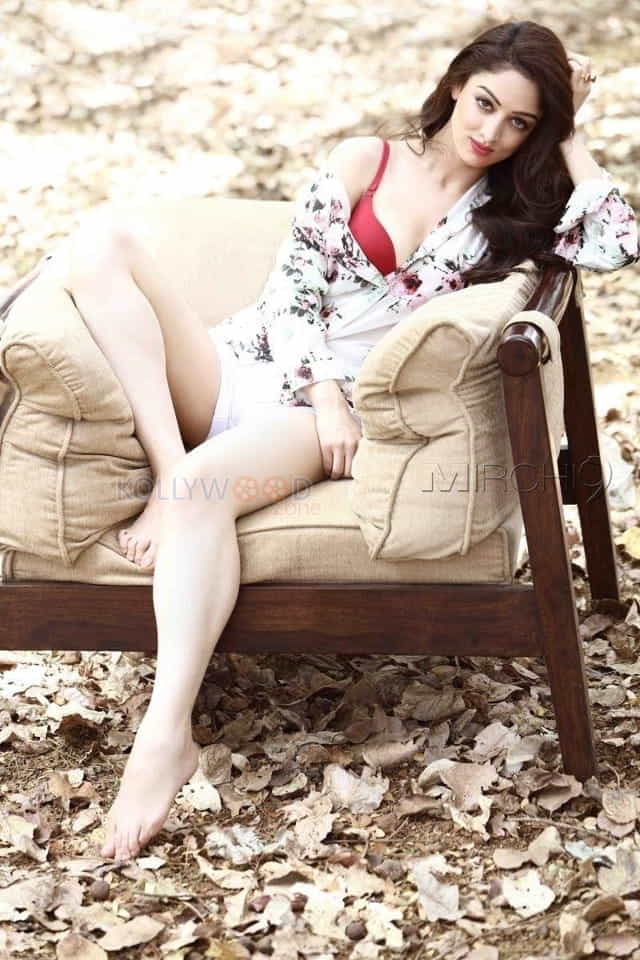 Actress Sandeepa Dhar Sexy Photoshoot Pictures