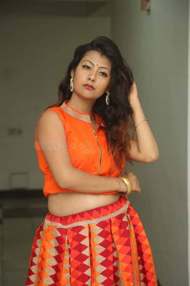 Actress Shubhangi Pant Photos