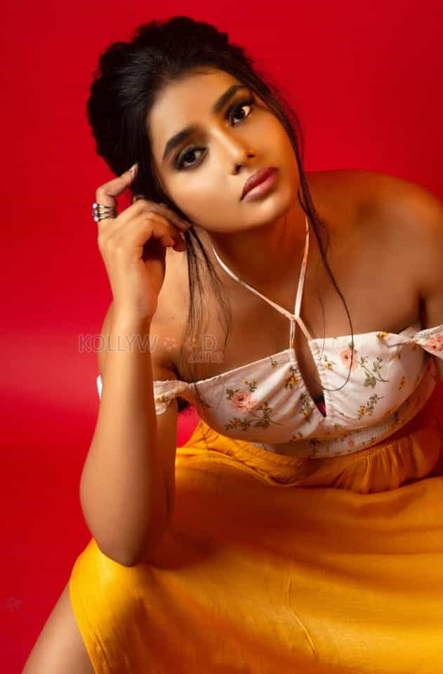 Actress Sumaya Reddy Latest Photo Shoot Stills