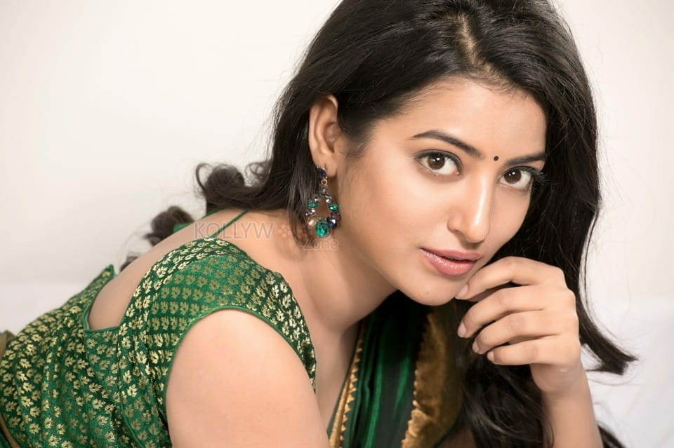 Actress Tarunika Singh Photoshoot Pictures