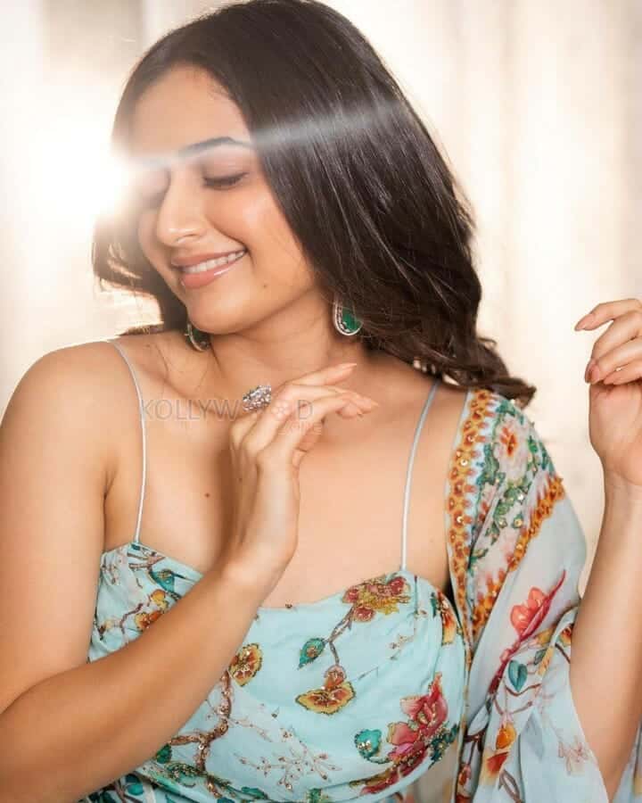 Ashika Ranganath Sexy Photoshoot Pictures 01