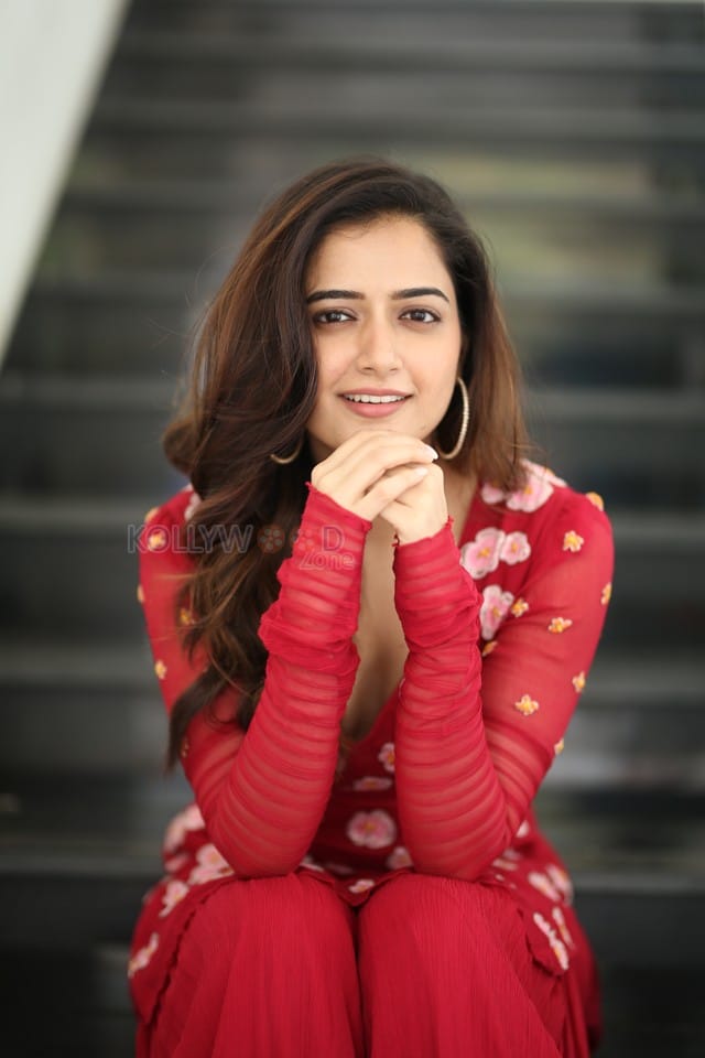 Beautiful Heroine Ashika Ranganath at Naa Saami Ranga Interview Pictures 33