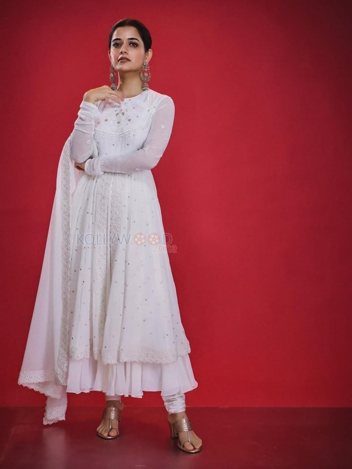 Beautiful Kannada Actress Ashika Ranganath in a White Anarkali Lehenga Photos 08