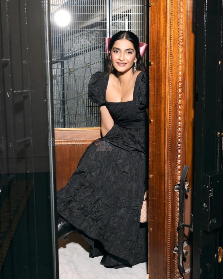 Beautiful Sonam Kapoor in a Black Dior Date Night Dress Pictures 02