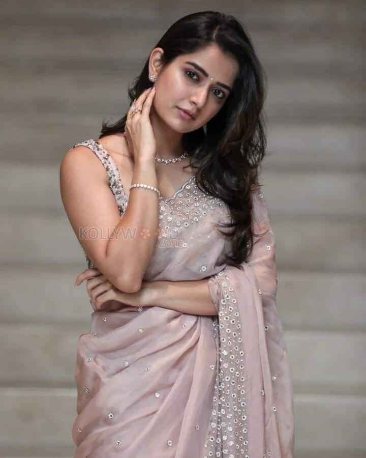 Beautiful and Ravishing Ashika Ranganath Saree Photoshoot Pictures 04