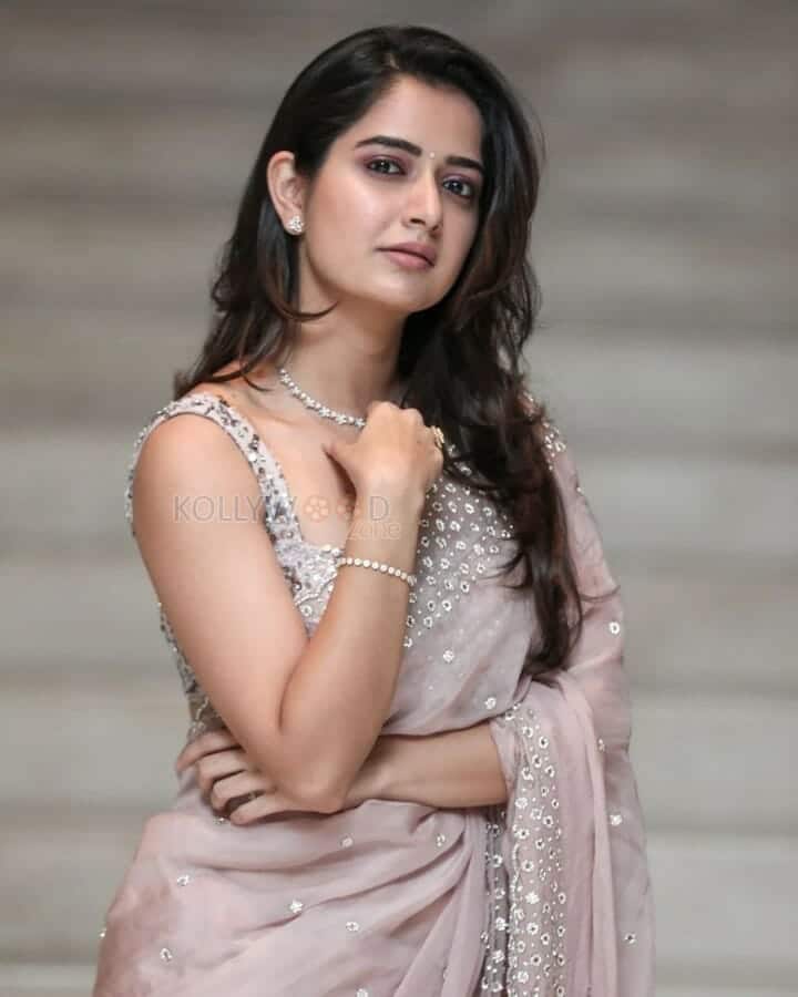 Beautiful and Ravishing Ashika Ranganath Saree Photoshoot Pictures 05