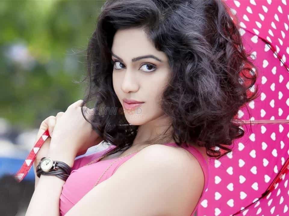 Bollywood Actress Adah Sharma Sexy Pics