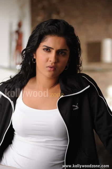 Deeksha Seth Rowdi Raja Movie Spicy Sexy Photos