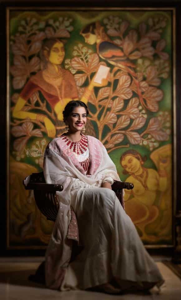 Enchanting Sonam Kapoor Photoshoot Stills 05