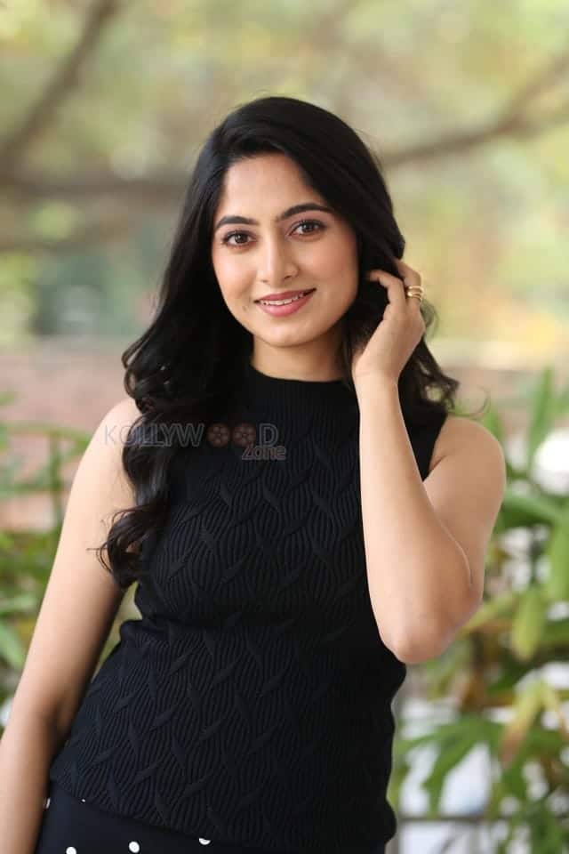 Heroine Kushee Ravi at Pindam Movie Interview Photos 45