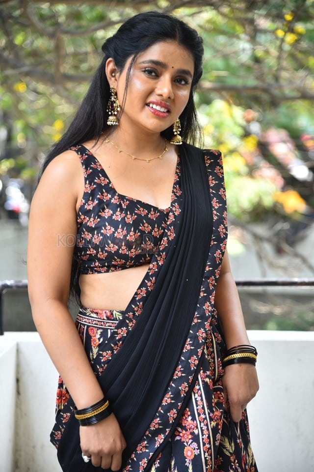 Heroine Sumaya Reddy at Dear Uma Movie Interview Pictures 02
