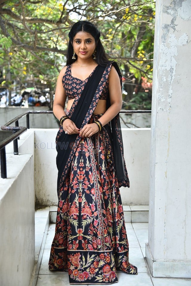 Heroine Sumaya Reddy at Dear Uma Movie Interview Pictures 07