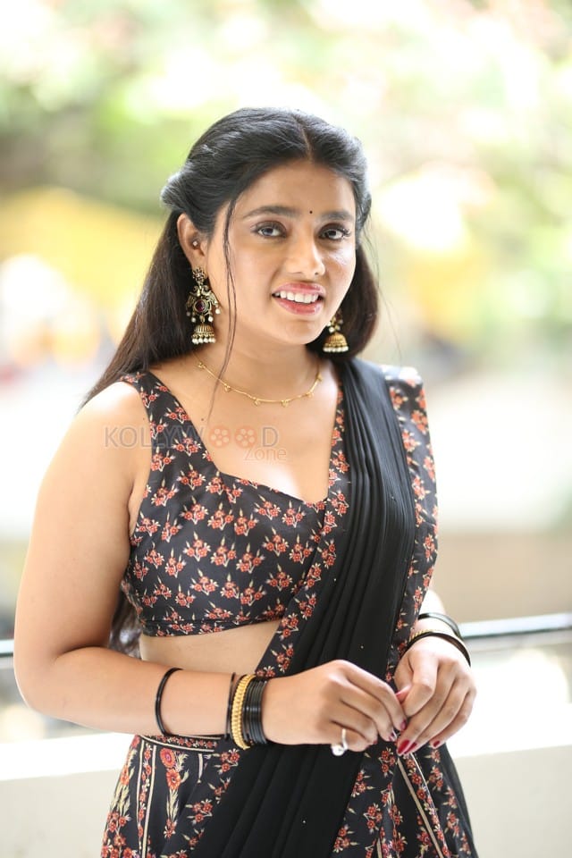 Heroine Sumaya Reddy at Dear Uma Movie Interview Pictures 13