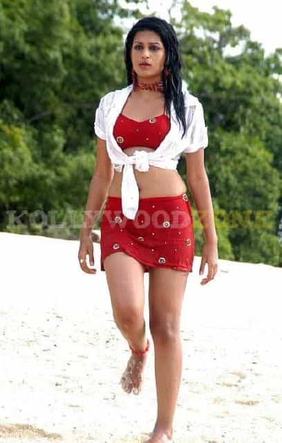 Hot Shraddha Das Stills