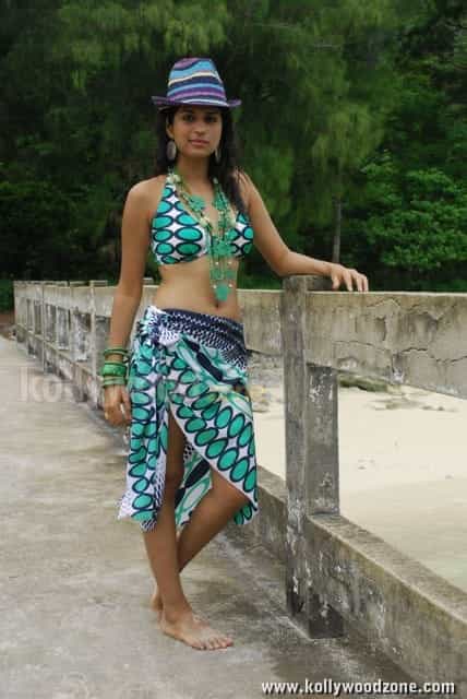 Hot Shraddha Das Swimsuit Bikini Pictures