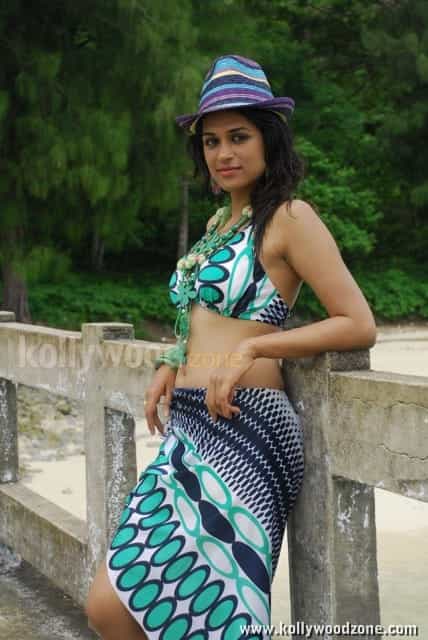 Hot Shraddha Das Swimsuit Bikini Pictures